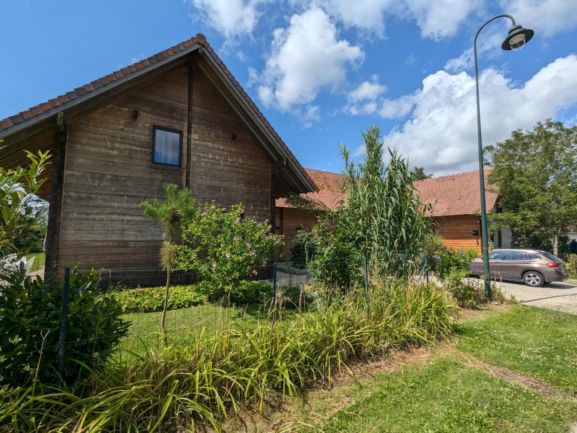 Les Chalets Aux Gites D'Orient Geraudot Exterior photo